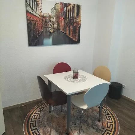 01 Stuttgart Holiday Extérieur photo